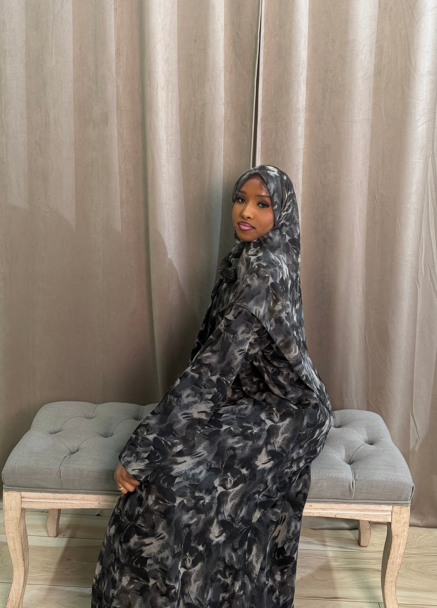 Midnight Lana Abaya